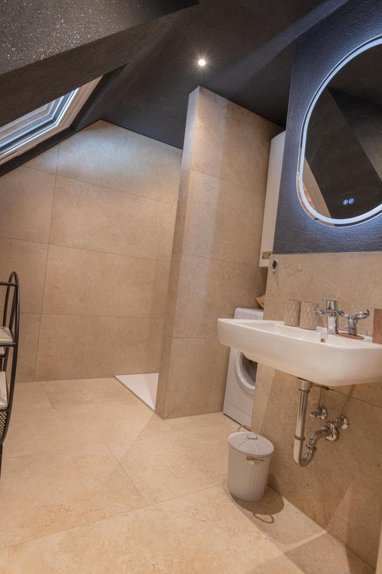 Deluxe Apartement Tirol Landeck Exteriör bild